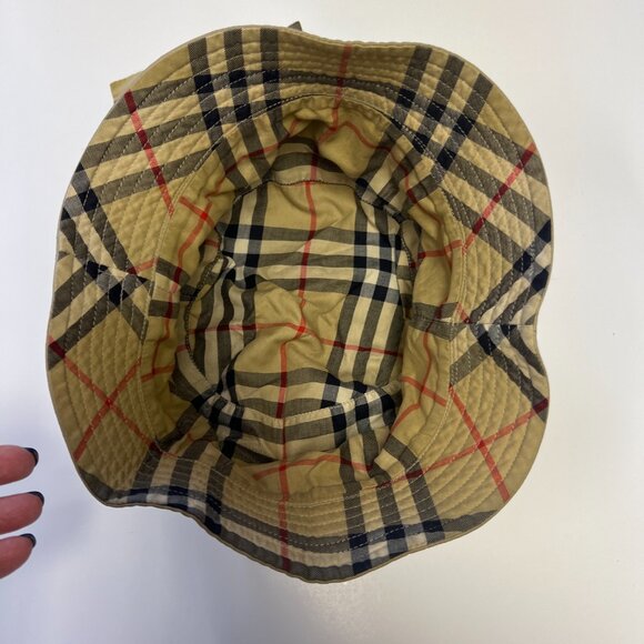 Burberry Bucket Hat Reversible - Picture 6 of 8